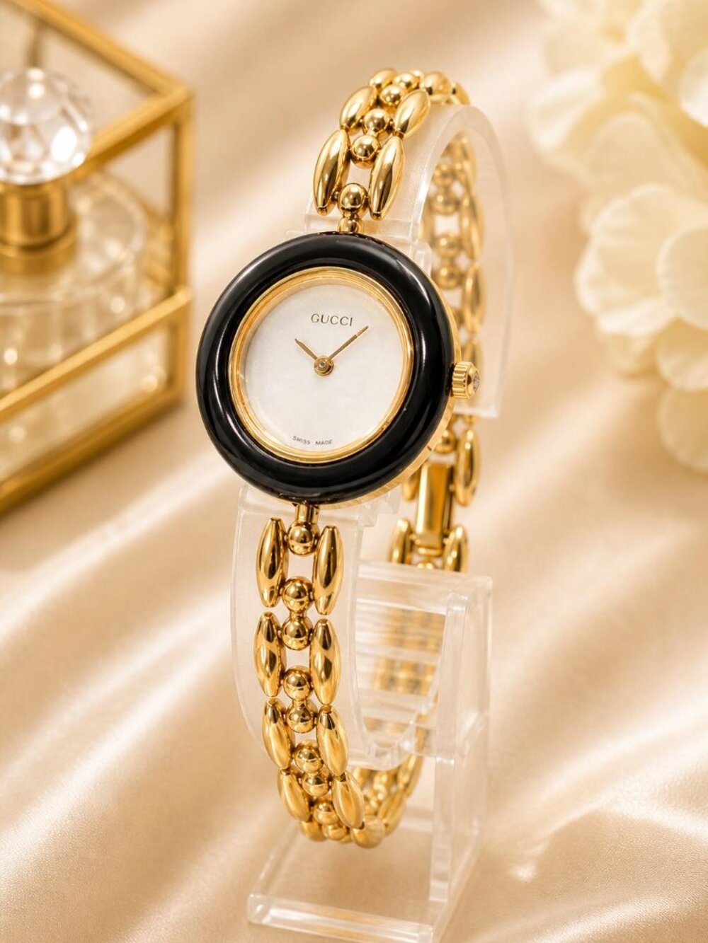 Authentic Vintage Gucci Gold Tone Bracelet Watch Enamel Bezel Women’s Swiss Made